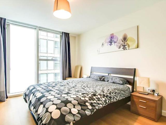 Apartment for rent in Silvertown, Greater London