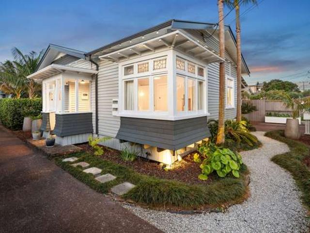 House for sale in Devonport