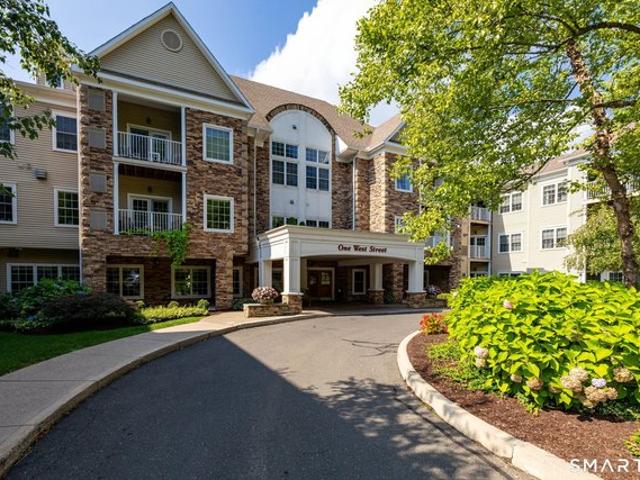 Condo for sale in Simsbury, Connecticut