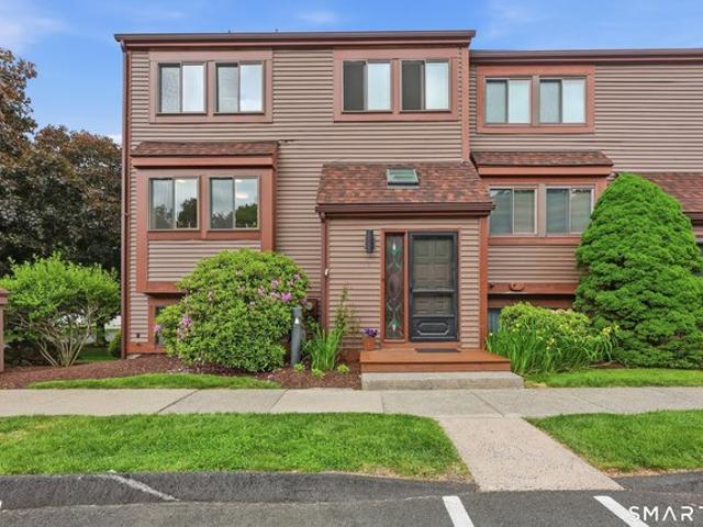 Townhouse for sale in Canton, Connecticut