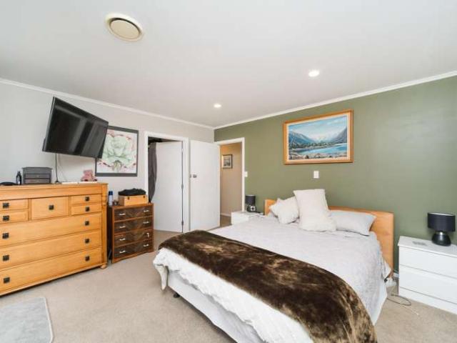 House for sale in Fitzherbert, Palmerston North