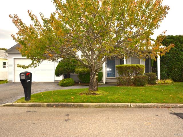 Condo for sale in Centereach, New York