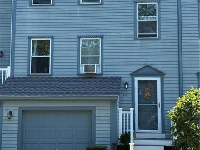 Townhouse for sale in Warwick, Rhode Island