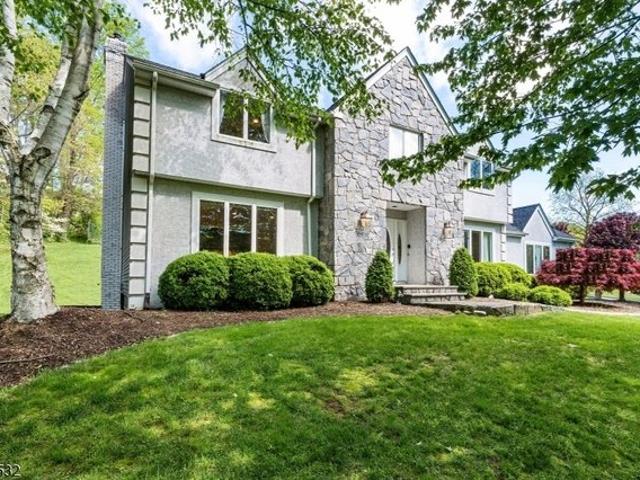 House for sale in Lebanon, New Jersey