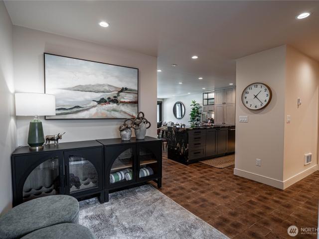 Condo for sale in Washington