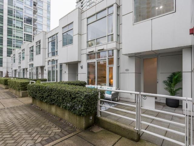 Apartment for rent in Vancouver, British Columbia