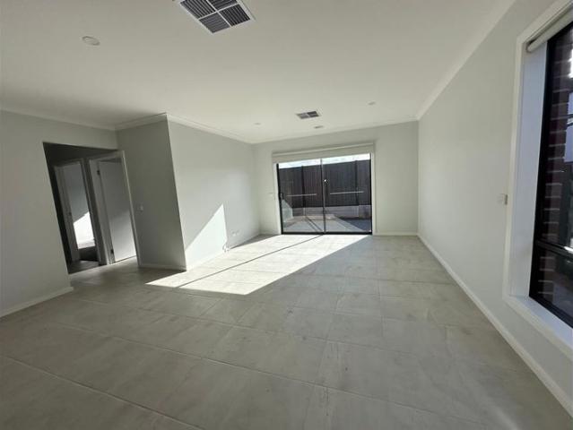 House for rent in Pinegrove, Melbourne