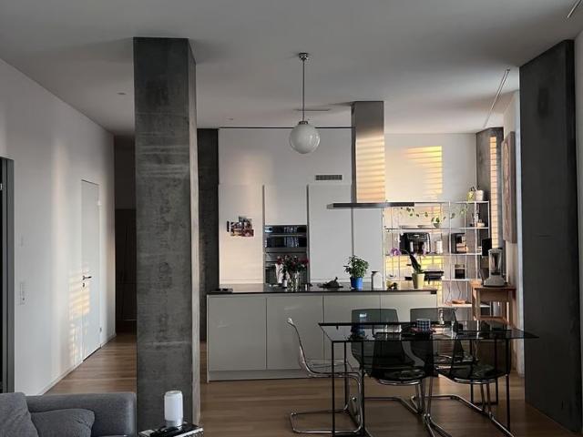 Haus mieten in Einigen, Zürich