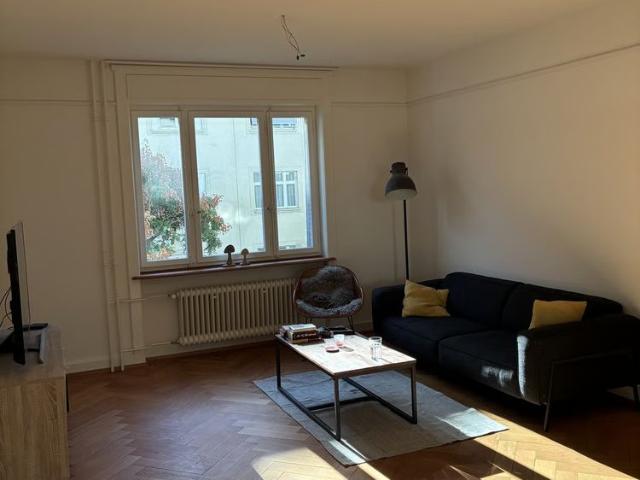 Haus mieten in Einigen, Zürich