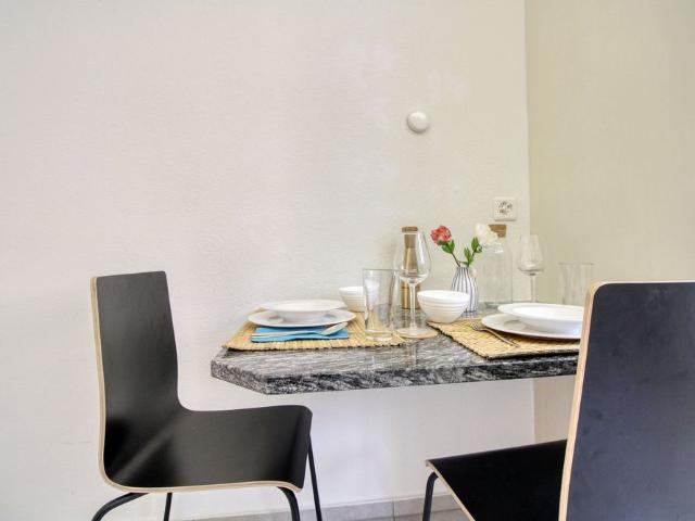 Studio mieten in Einigen, Zürich