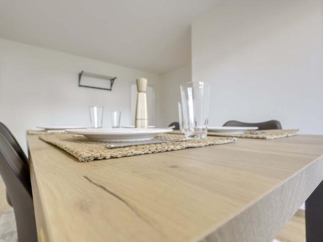 Studio mieten in Einigen, Zürich