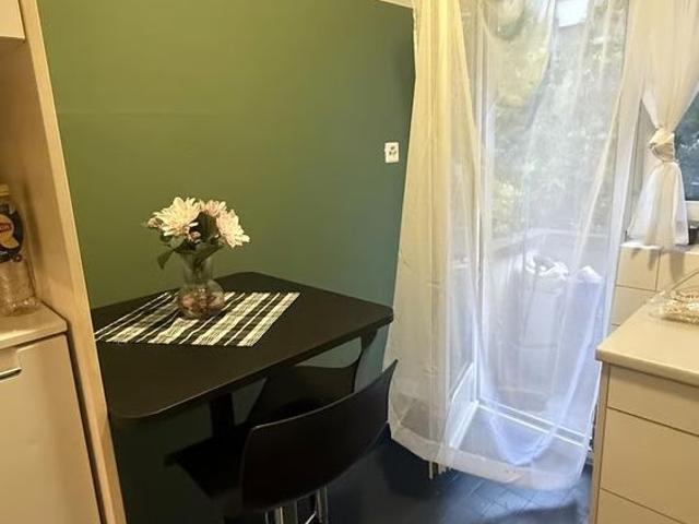 Apartment mieten in Einigen, Zürich