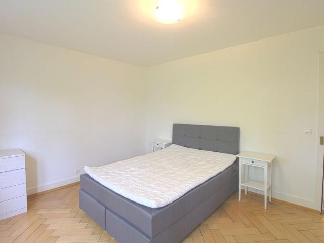 Studio mieten in Einigen, Zürich