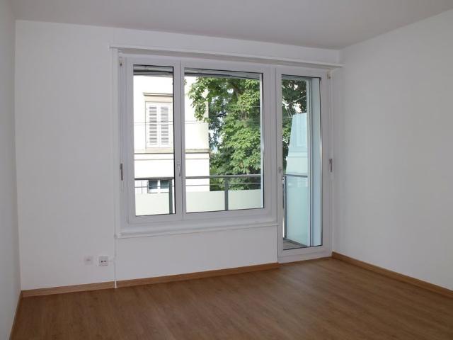Apartment mieten in Einigen, Zürich