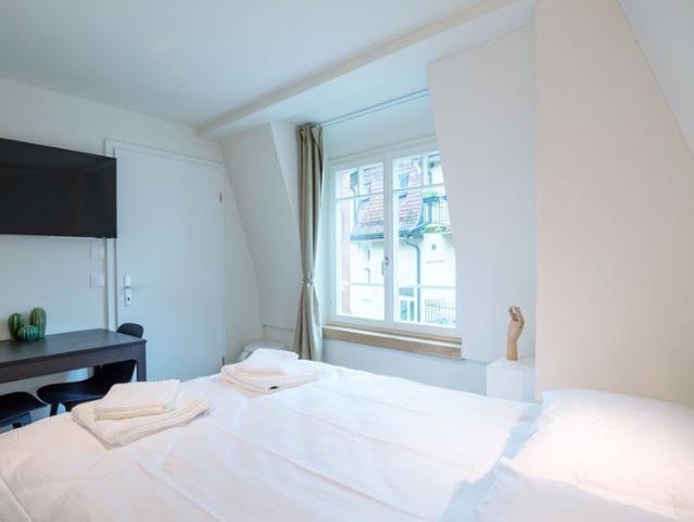 Haus mieten in Einigen, Zürich