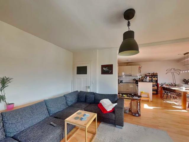 Apartment mieten in Einigen, Zürich