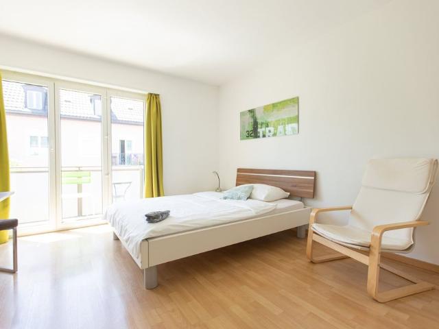 Apartment mieten in Einigen, Zürich