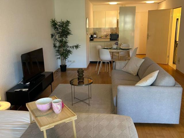 Haus mieten in Einigen, Zürich