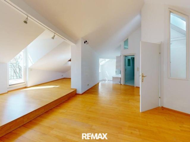 Dachgeschosswohnung kaufen in Währing, Wien