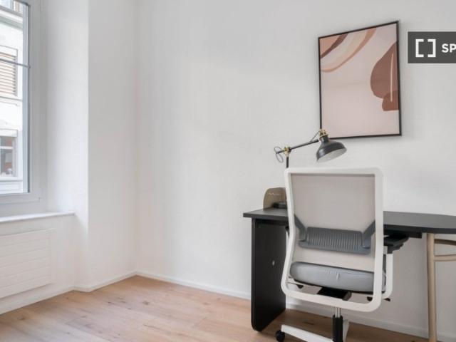 Wohnung mieten in Einigen, Zürich