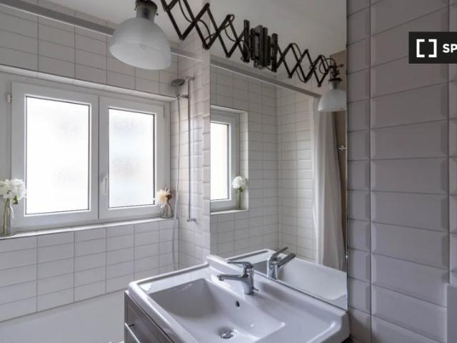 Wohnung mieten in Einigen, Zürich