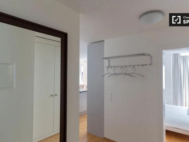 Wohnung mieten in Einigen, Zürich