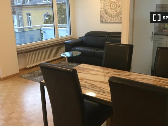 Wohnung mieten in Einigen, Zürich