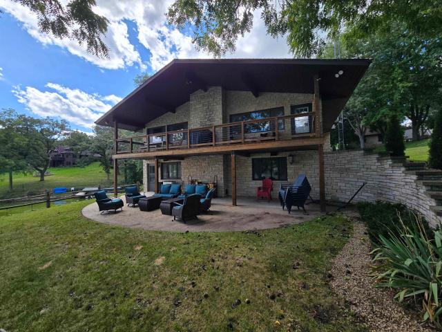 House for sale in Apple River, Illinois