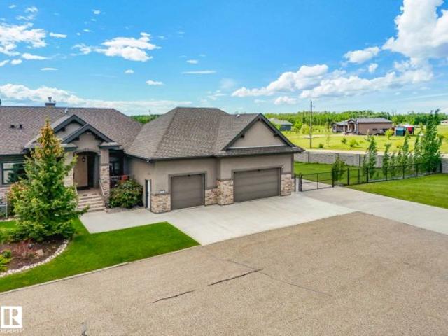 House for sale in Alberta