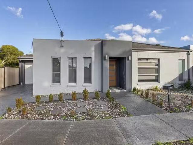 House for rent in Keilor Downs, Victoria