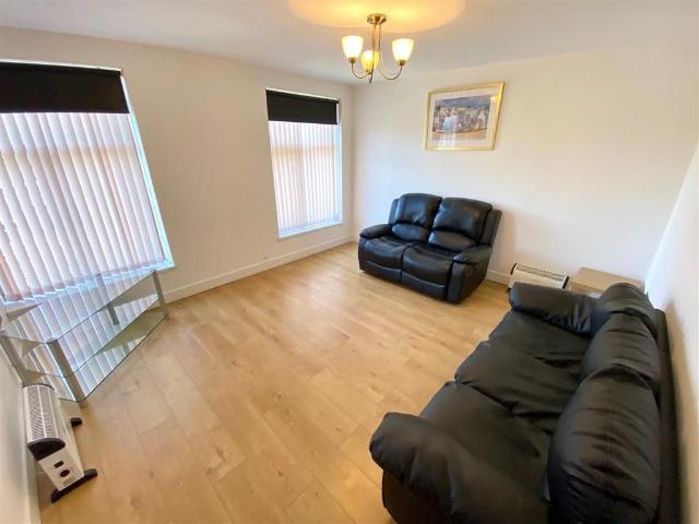 Apartment for rent in Bay Hall, Kirklees