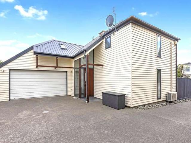 House for sale in Riccarton, Canterbury