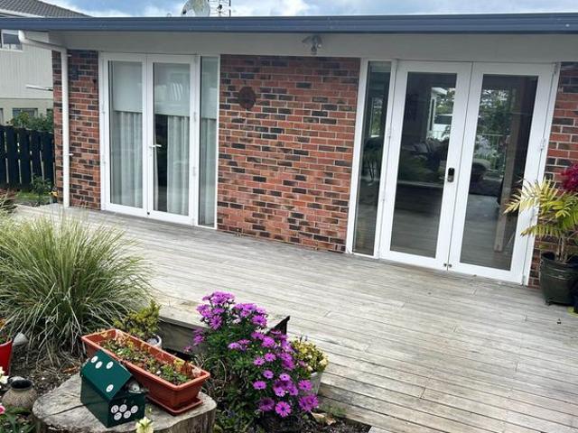 Apartment for rent in Northcote, Kaipātiki