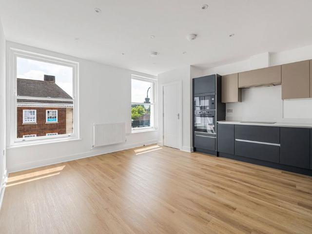 Apartment for rent in South Park, Red Hill