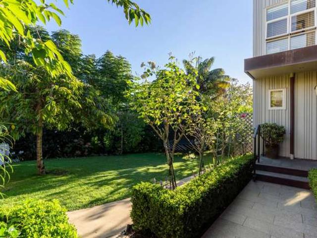 Townhouse for sale in Parnell