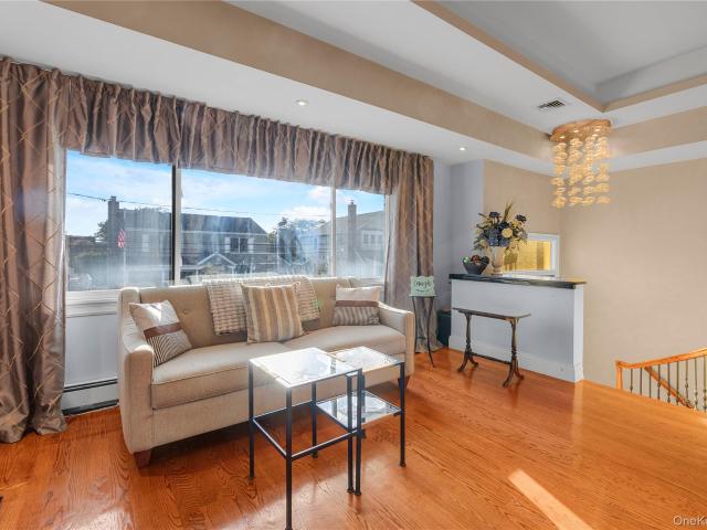 House for sale in Hewlett, Nassau County