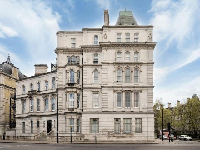Apartment for rent in Victoria, Greater London