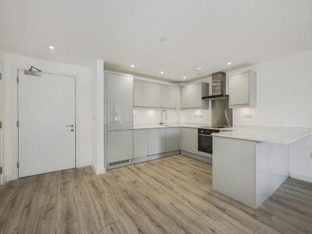 Apartment for rent in Charlton, Greater London