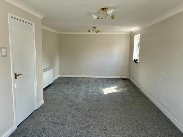 House for rent in Leyfields, Kettlebrook