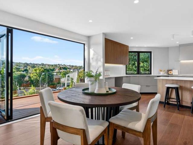 House for sale in Castor Bay