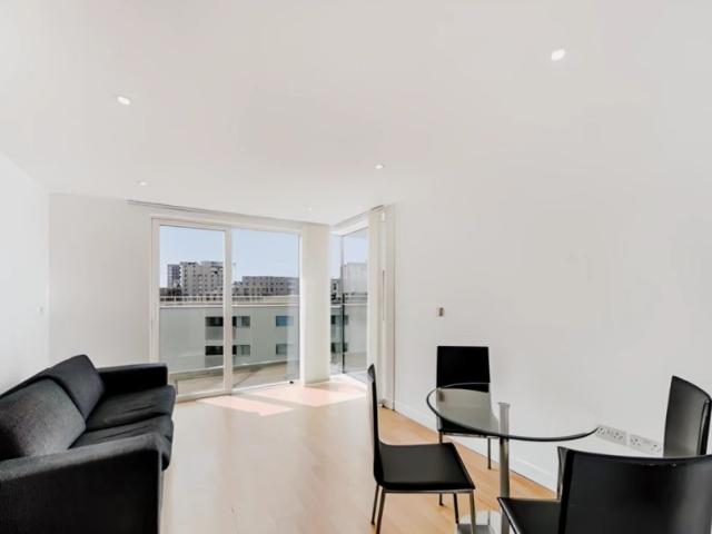 Apartment for rent in Woodberry Down, Stamford Hill