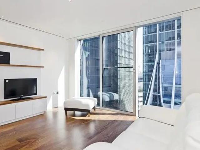 Apartment for rent in Lyons, Greater London