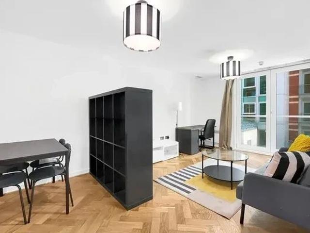 Apartment for rent in South Lambeth, Greater London