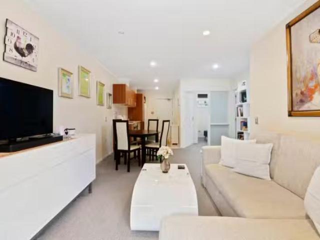 House for sale in Wairau Valley