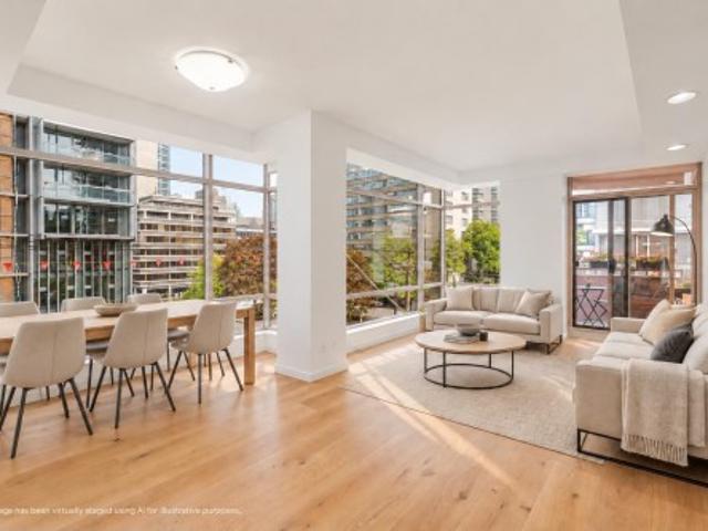 Property for sale in Lower Robson, Vancouver