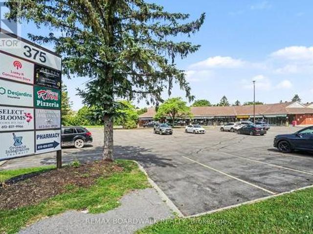 Commercial for rent in Queenswood Heights, Ottawa