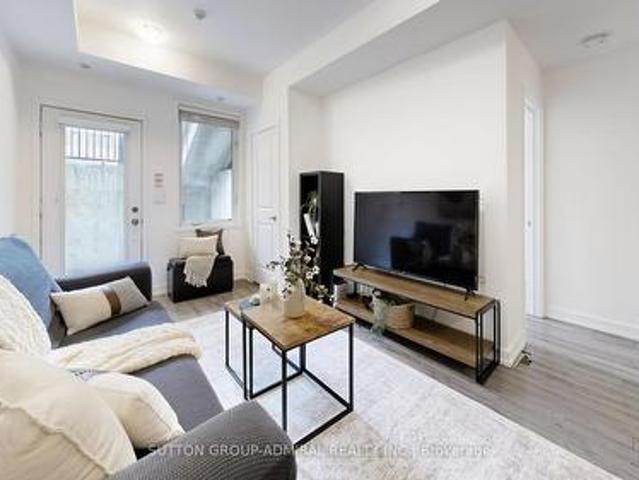 Townhouse for sale in Woburn, Ontario