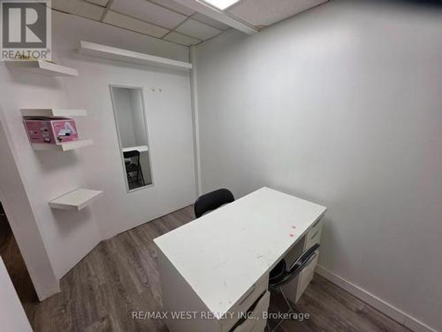 Commercial for rent in Vaughan, Golden Horseshoe