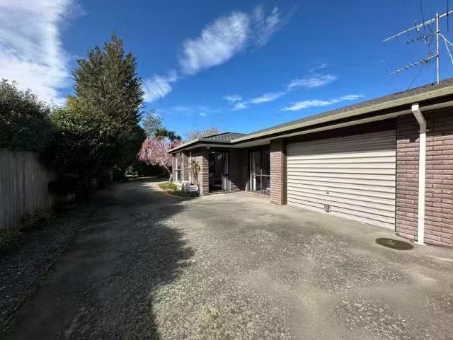 House for sale in Charing Cross, Canterbury