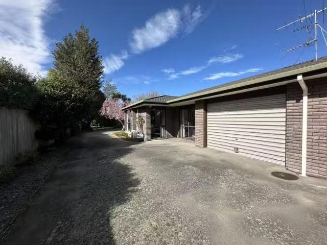 House for sale in Charing Cross, Canterbury